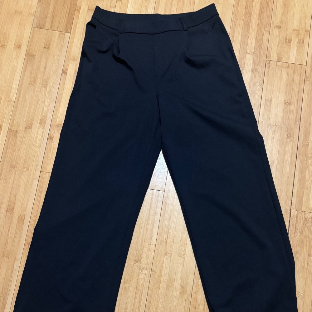 Halara Pleated Wide Leg Pants Size L NWT